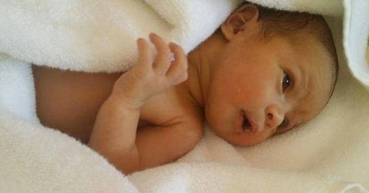 Ce bébé décède après un simple bisou, la raison de sa mort est effrayante