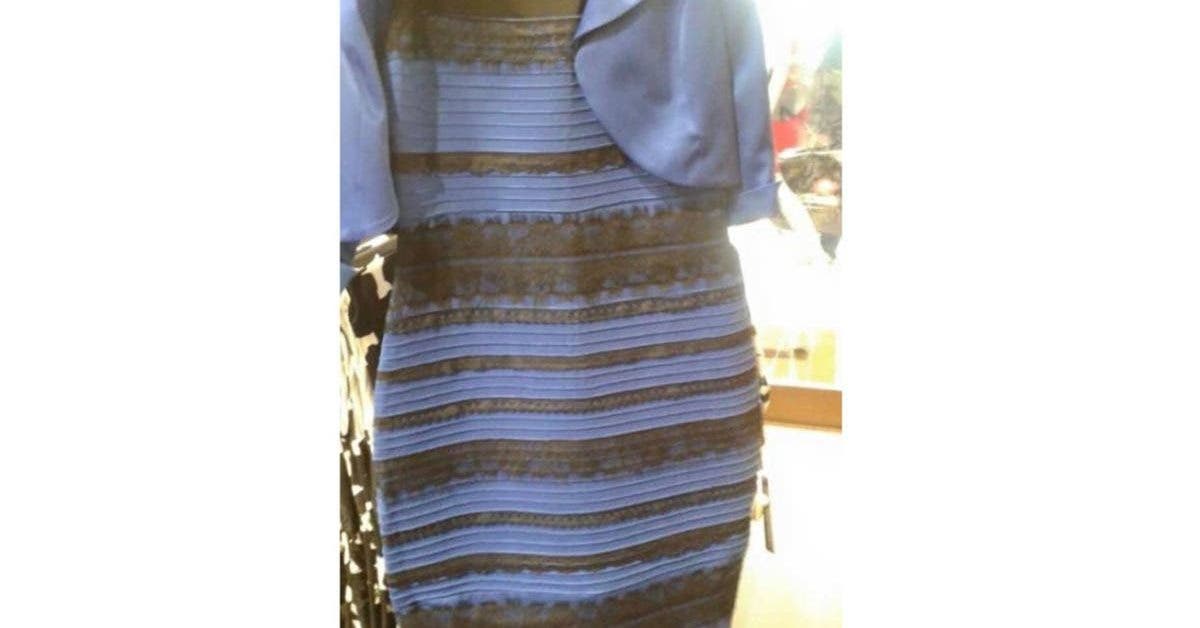 cette robe est elle blanche ou bleue 1