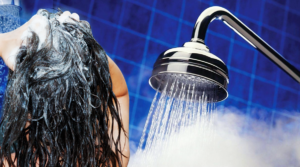 Pourquoi faut-il ne plus se laver les cheveux à l’eau chaude ?