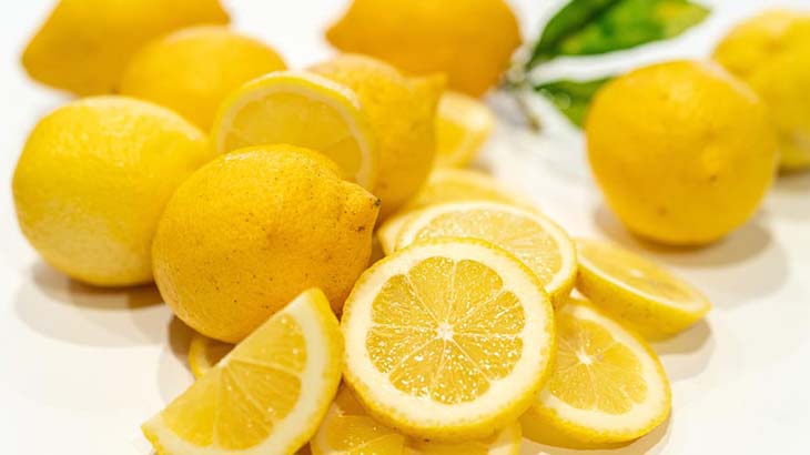 citronem vybělit prádlo