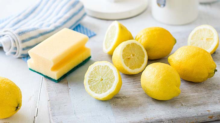 Zitrone zu reinigen