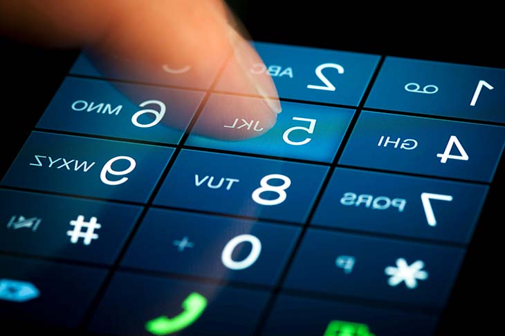 clavier telephone 1 - Qu’arrive t’il lorsque vous tapez le 4636 sur votre téléphone ?