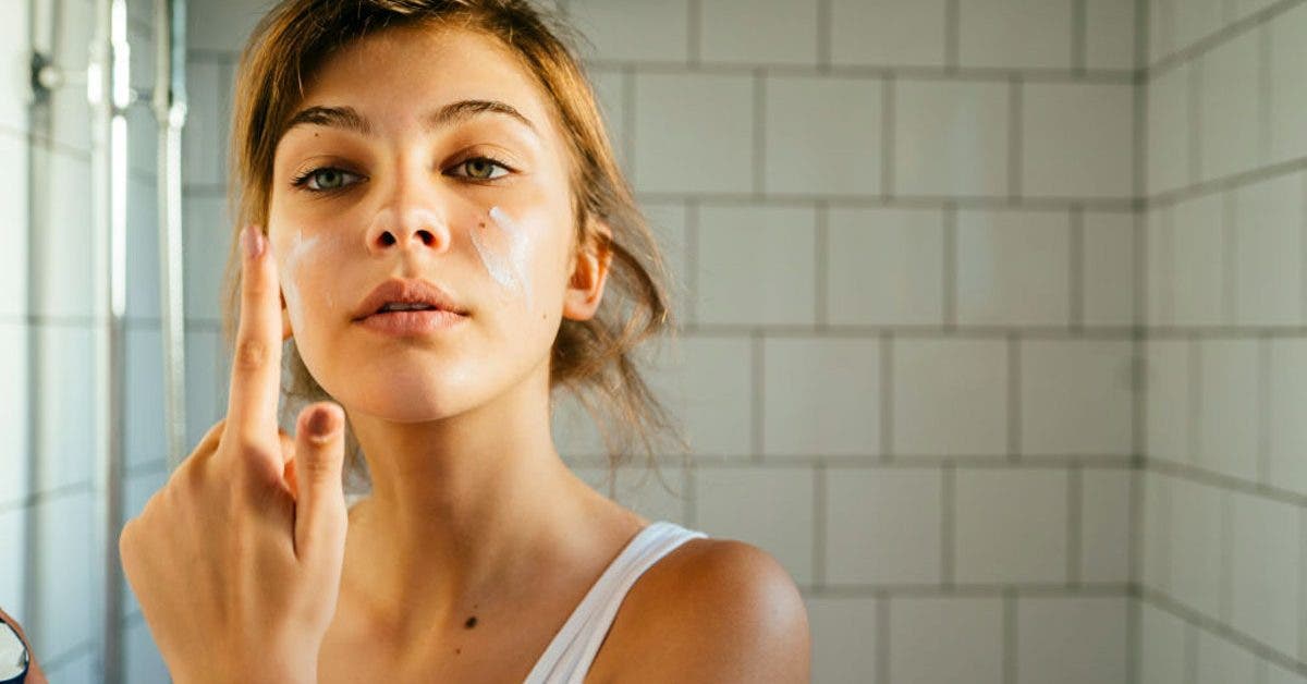 Des gestes simples pour une peau plus lumineuse jour après jour