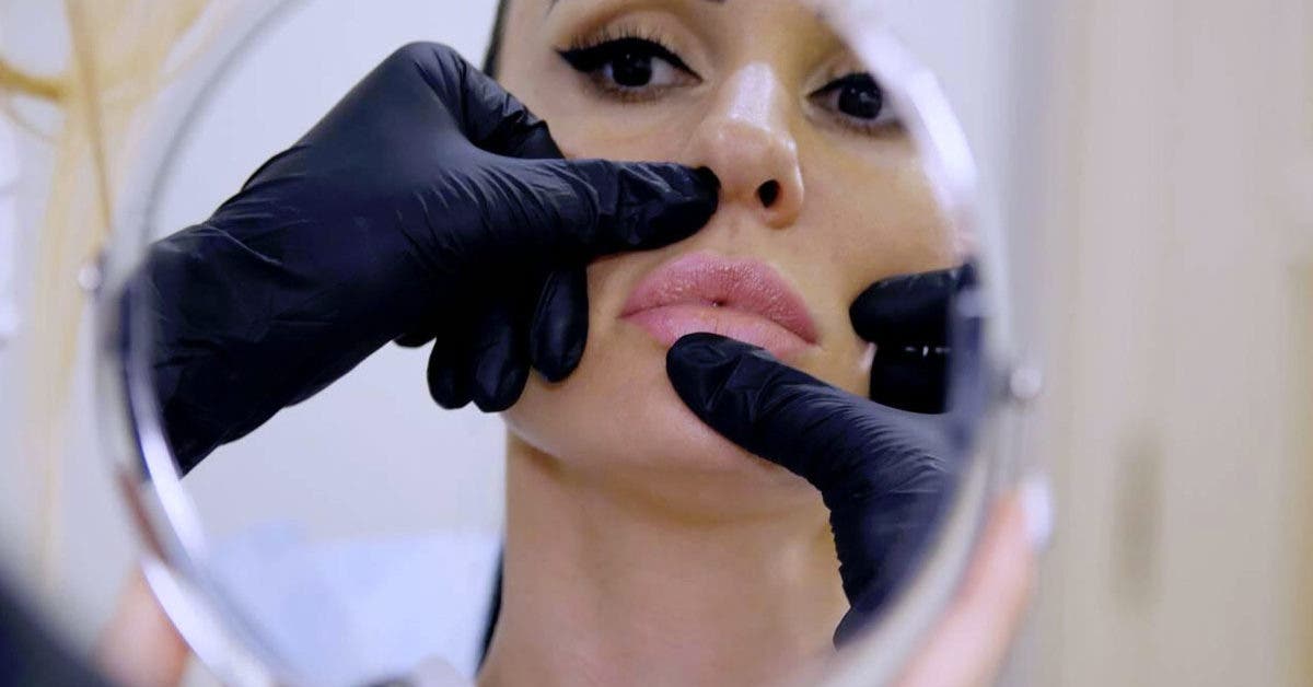 Injections d’acide hyaluronique : pourquoi privilégier un centre médicalisé ? Avantages, risques et comparaisons