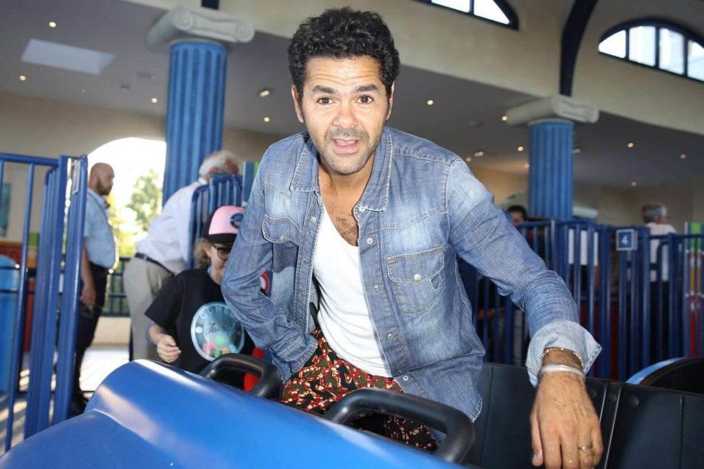 Une journaliste révèle en plein direct comment Jamel Debbouze a perdu