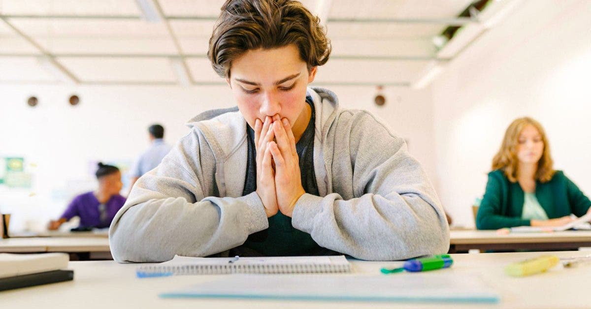 Le stress scolaire : pourquoi de plus en plus d’élèves se tournent vers l’aide aux devoirs