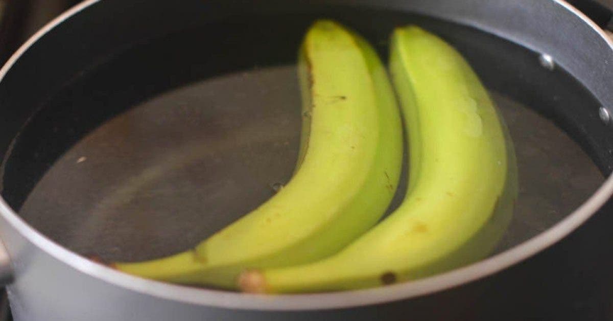 les bananes bouillies à la cannelle.