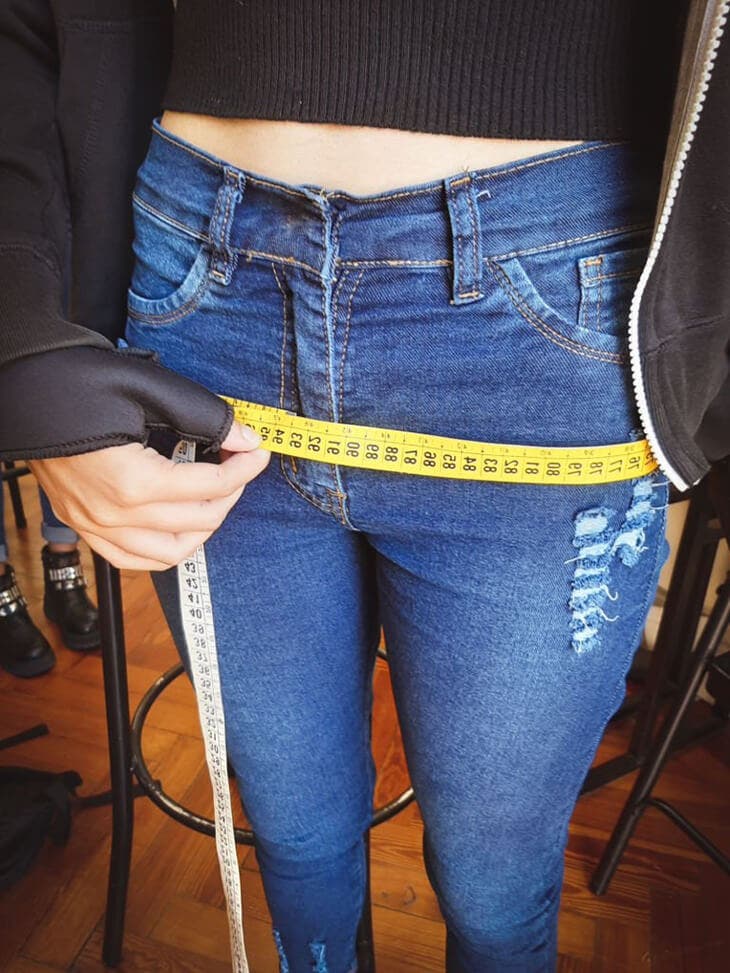 misura i pantaloni