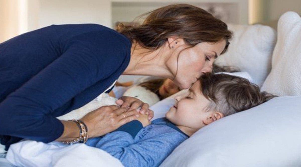 Mettre les enfants au lit plus tôt améliore la santé des enfants et des mamans
