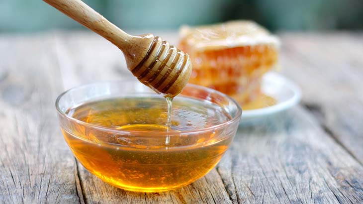 miel poils 1 - Enfin - Les 10 meilleures crèmes anti-âge des dermatologues pour une peau parfaite