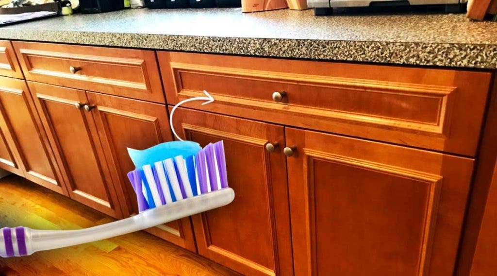 7 astuces pour enlever une tache de graisse sur un vêtement
