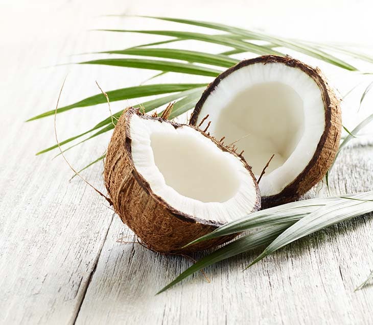 noix de coco 2 - Réaliser une crème pour hydrater la peau en hiver