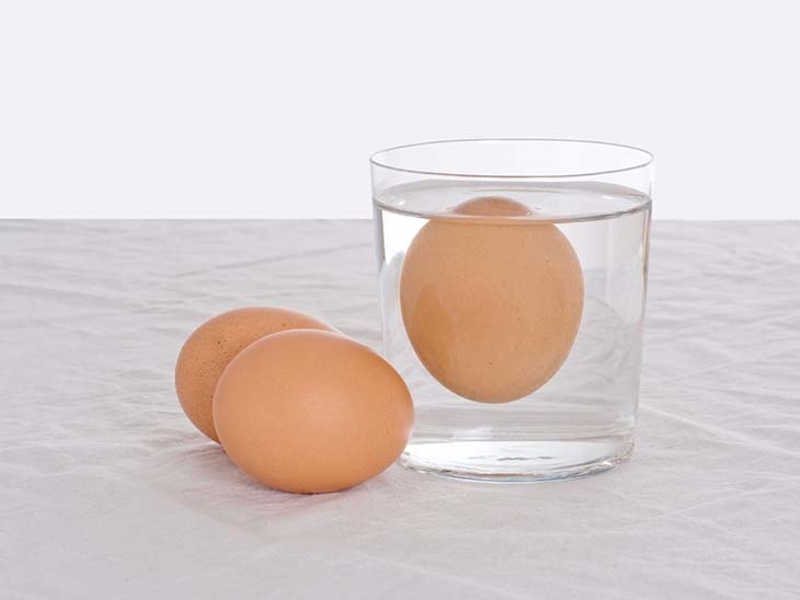 huevo vaso de agua