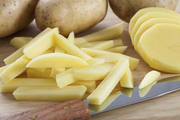 Découper pommes de terres – source : spm Découper pommes de terres – source : spm