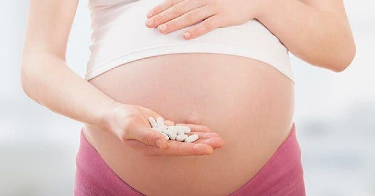 pourquoi les femmes enceintes doivent elles prendre des vitamines11