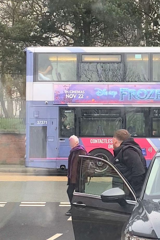 sexe dans le bus 1