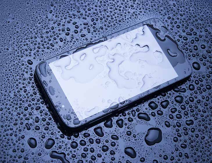 ıslak akıllı telefon