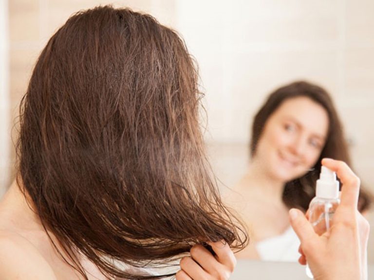 10 masques maison qui vont lisser les cheveux dès la première utilisation