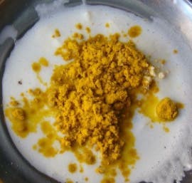 turmeric-and-milk-face-pack