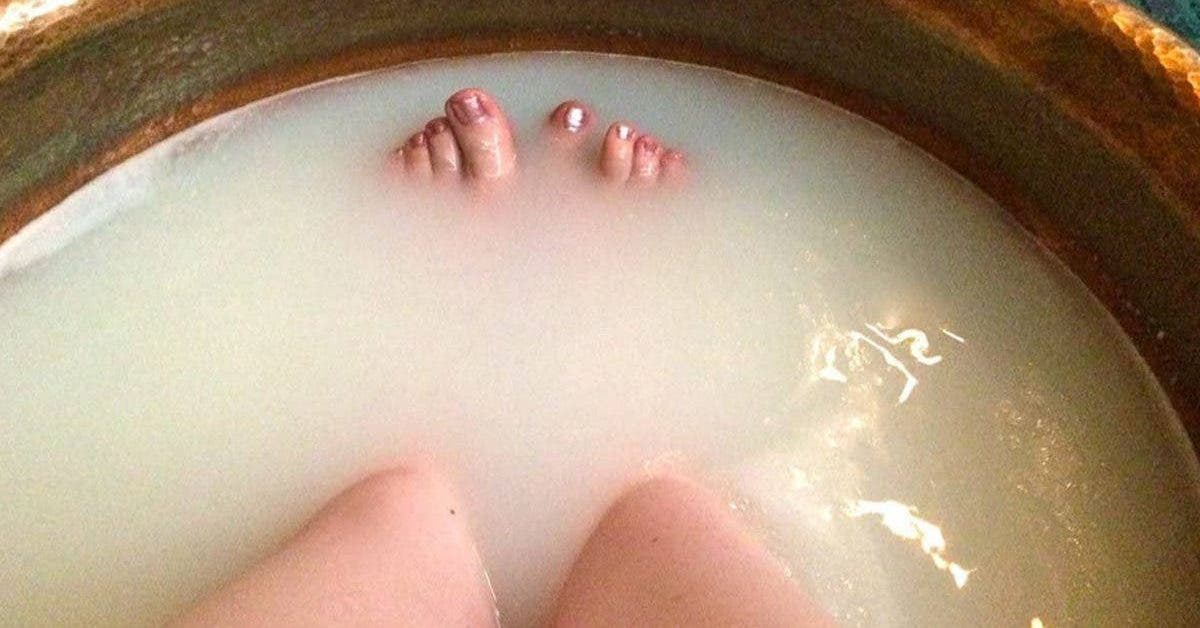 un bain de pieds pour eliminer les toxines de votre corps reduire linflammation ameliorer le flux sanguin et renforcer les articulations e1577791601895 1