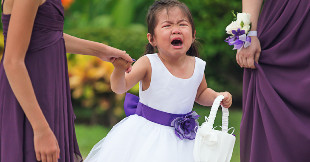 Une future mariée refuse que la fille de trois ans de son fiancé assiste à leur mariage