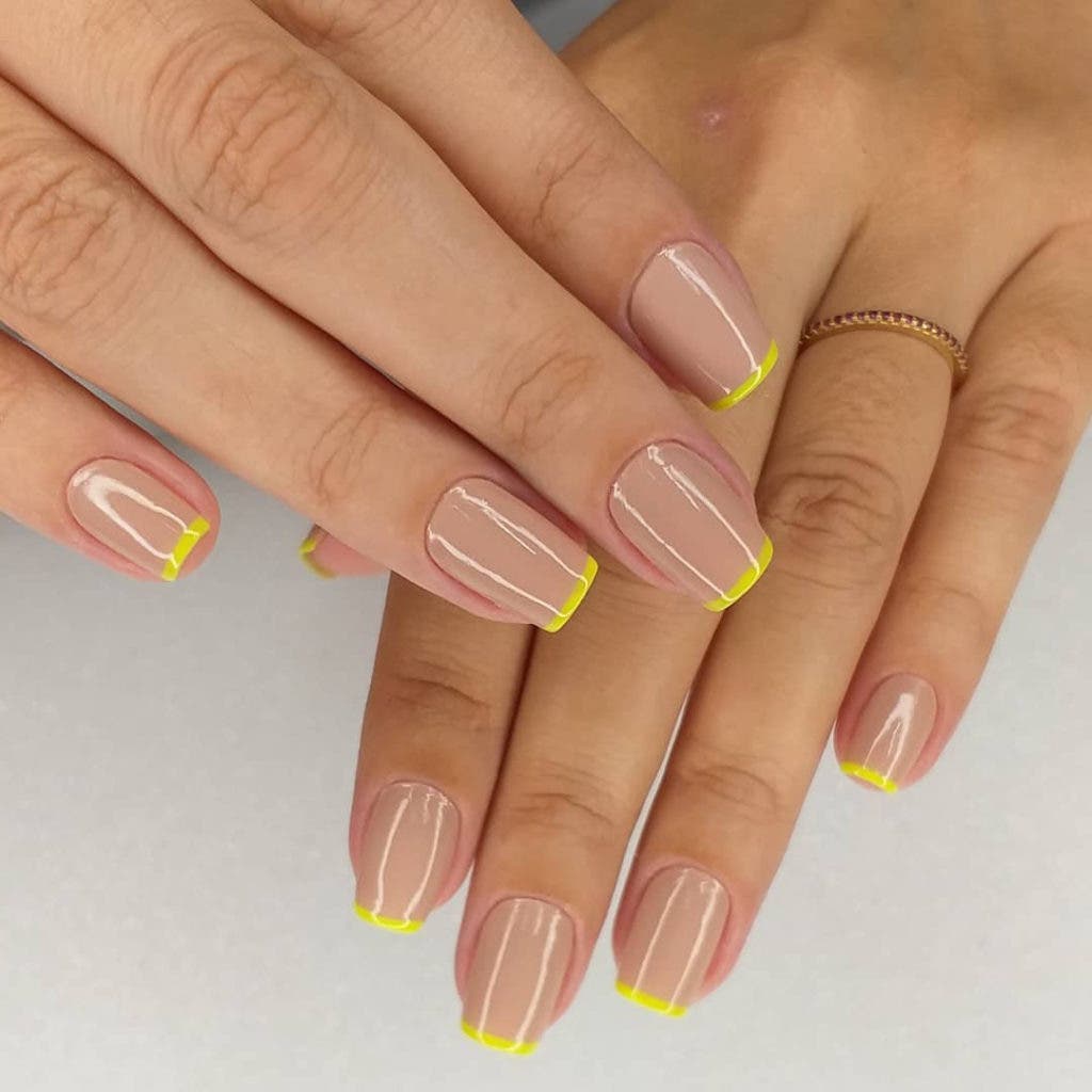 Manucures Tendances En 2023 Les Top Idées De Vernis Aux Couleurs Clairs