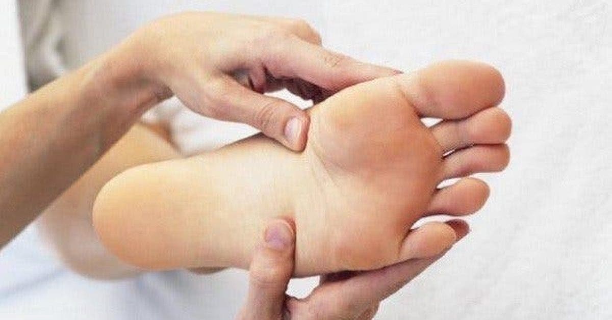 voici ce qui arrive lorsque vous massez vos pieds tous les jours avant de dormir 1