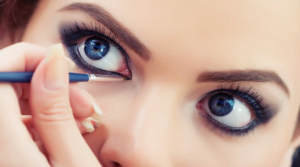 5 astuces simples et efficaces pour rendre vos yeux plus grands et avoir un regard de biche